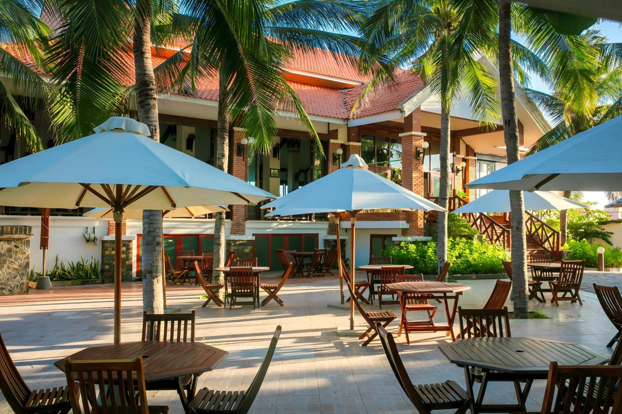 Sea Lion Beach Resort Mui Ne Exterior photo